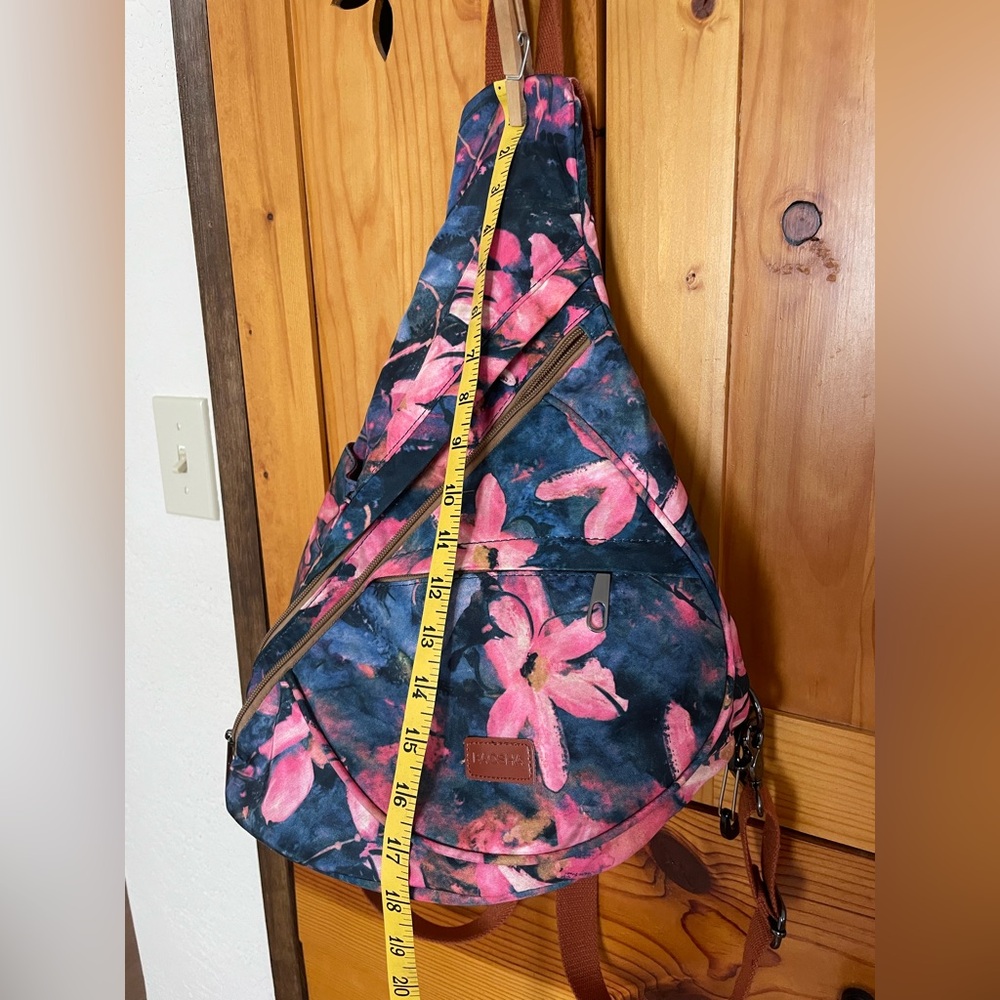 Baosha backpack in great condition! 18” x10”